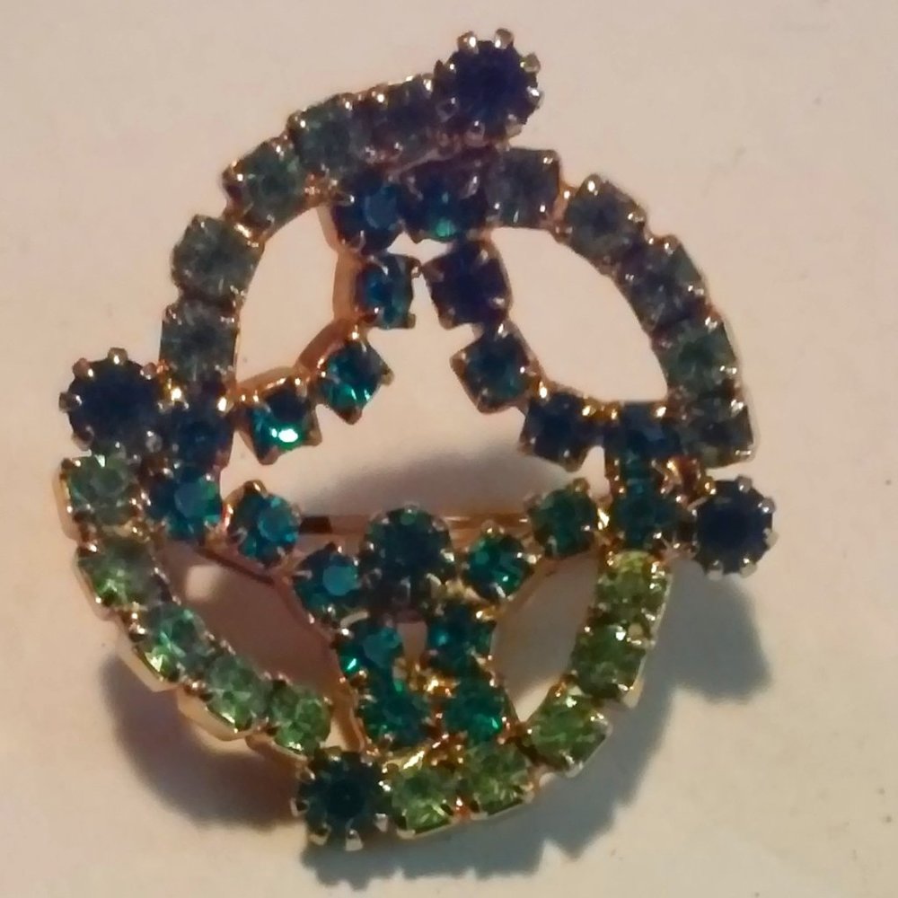 Pin Brooch With Many Stones Light Green and Teal Green 1 1/2" x 1/14"